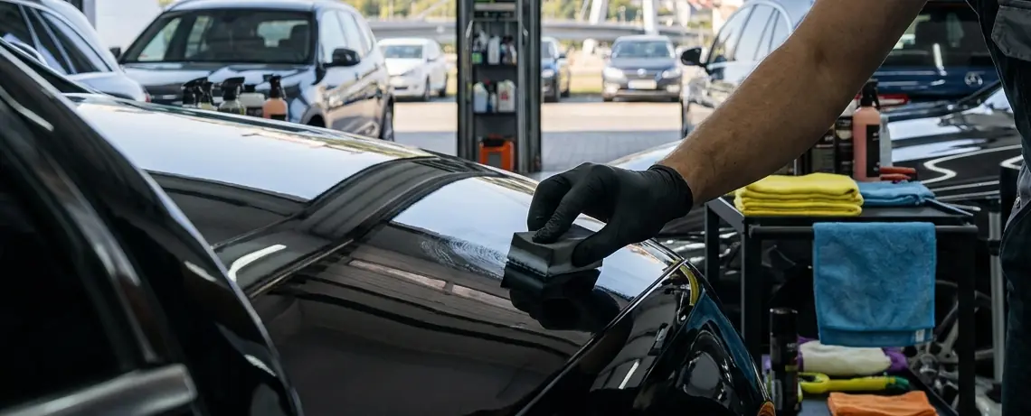 Nanášanie ochrany na lak